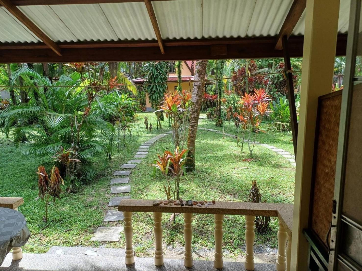 Lake View Bungalows Khao Lak Bagian luar foto