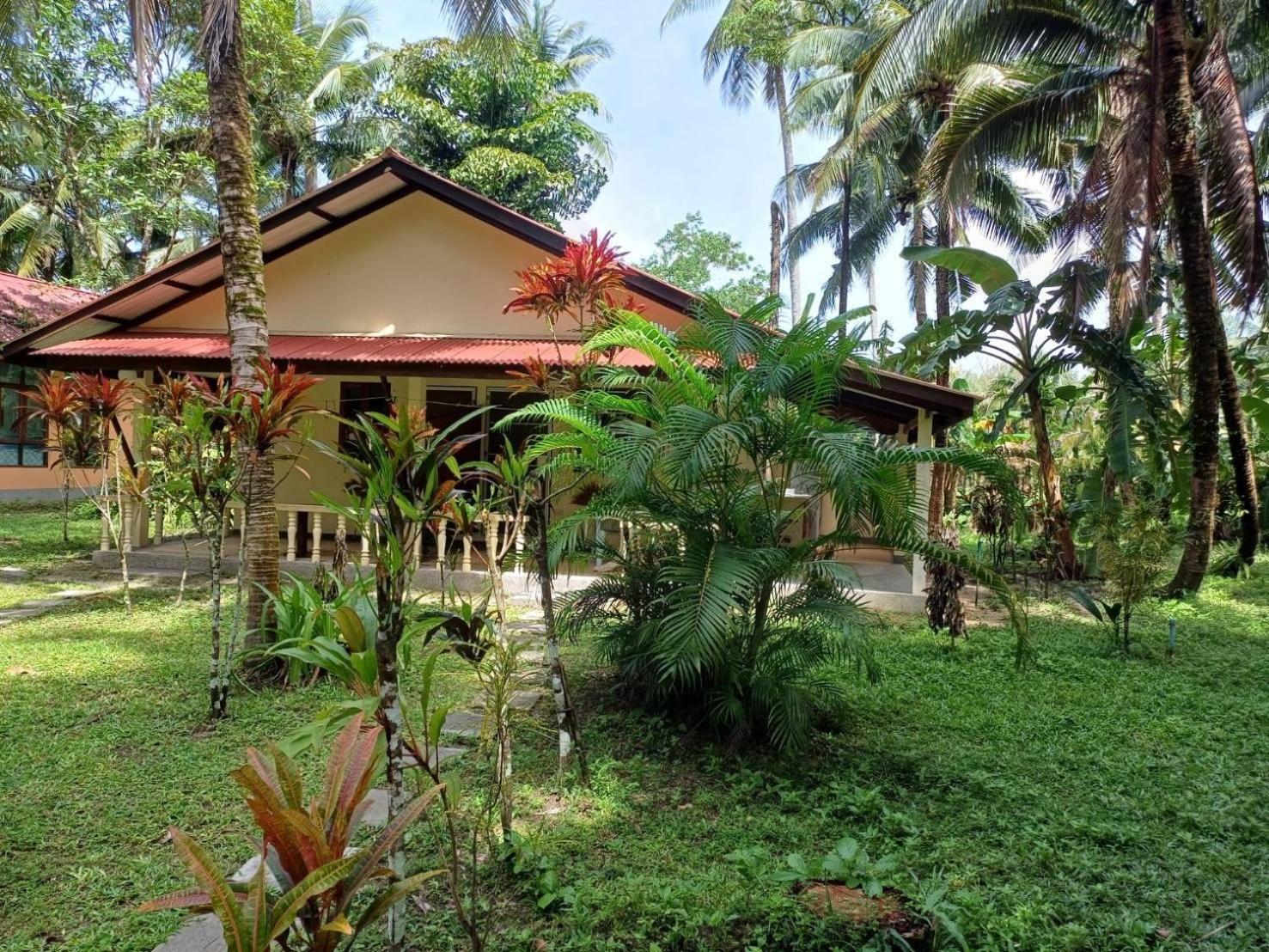 Lake View Bungalows Khao Lak Bagian luar foto