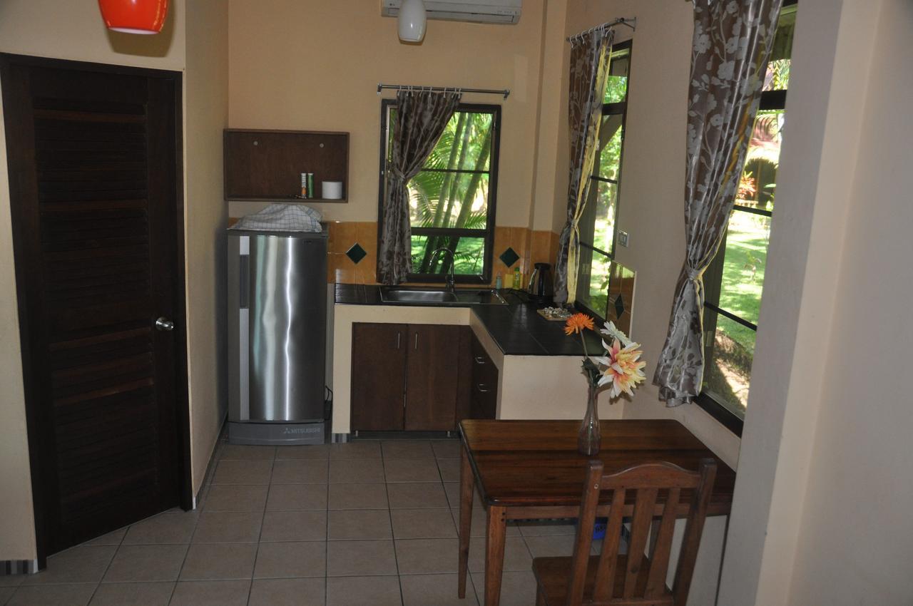 Lake View Bungalows Khao Lak Bagian luar foto
