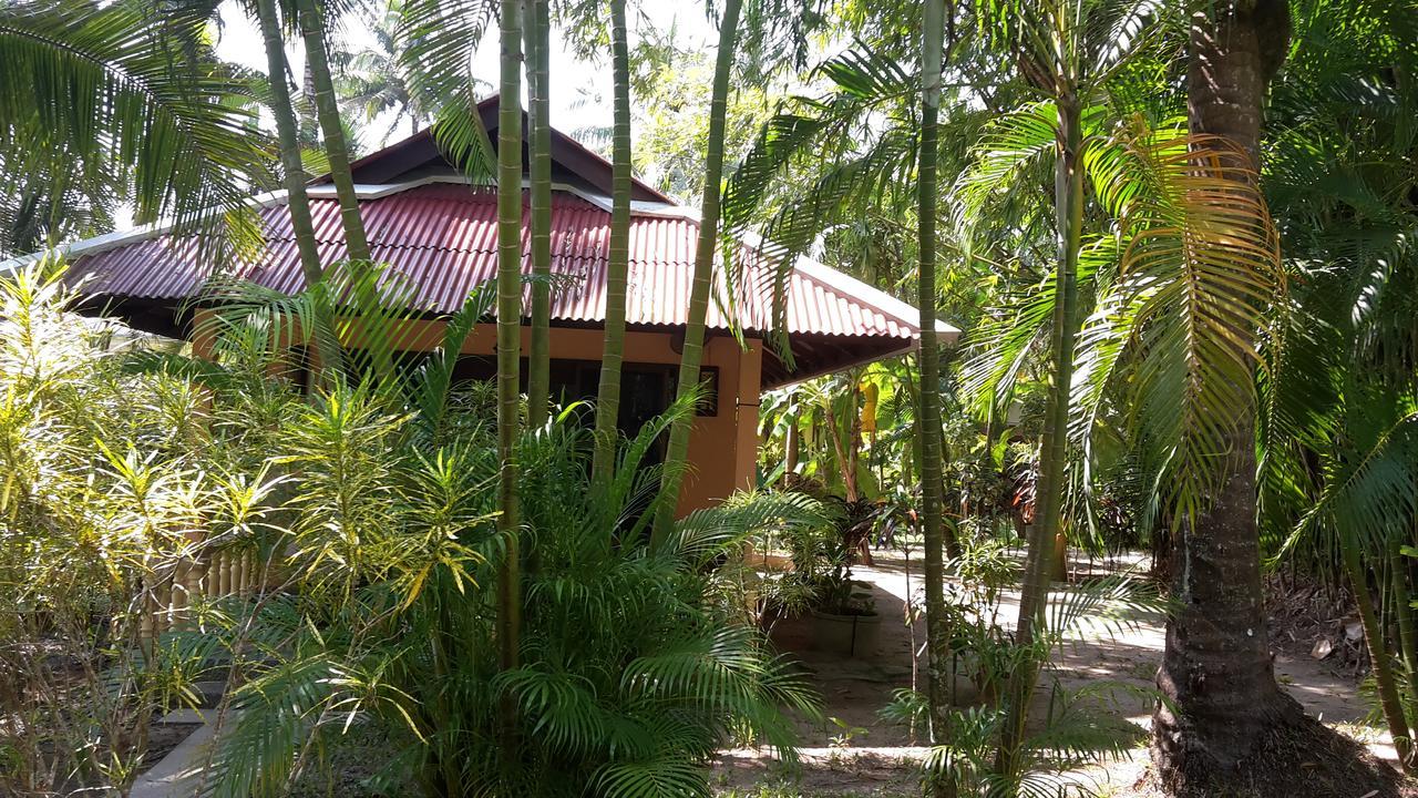 Lake View Bungalows Khao Lak Bagian luar foto