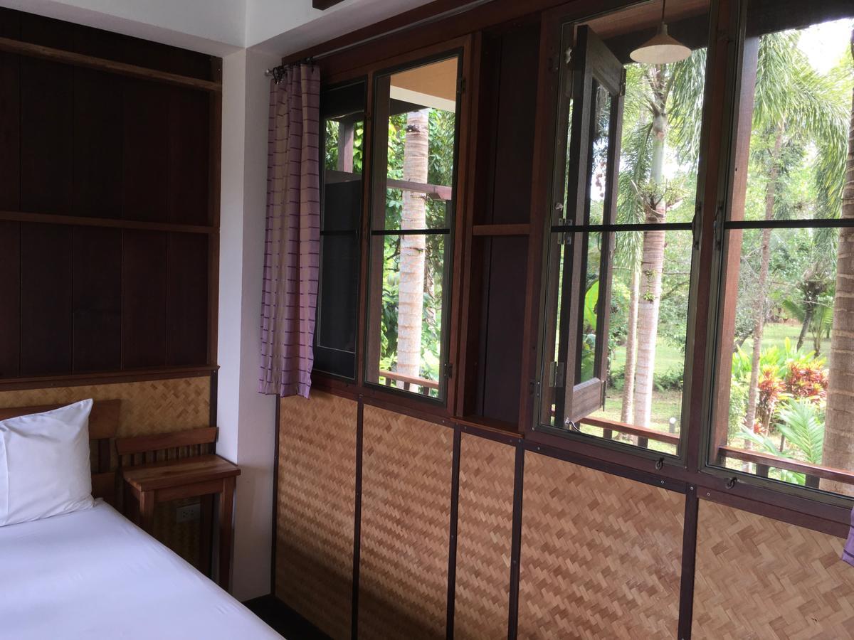 Lake View Bungalows Khao Lak Bagian luar foto